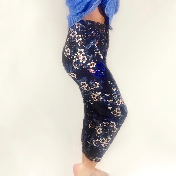 ❌SOLD❌ H&M floral joggers - Picture 1 of 7